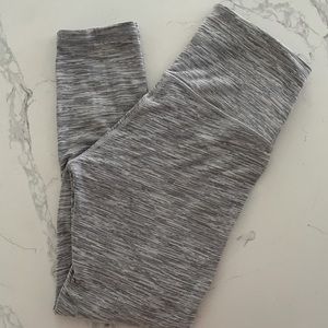 Lululemon White heather wunder under size 6